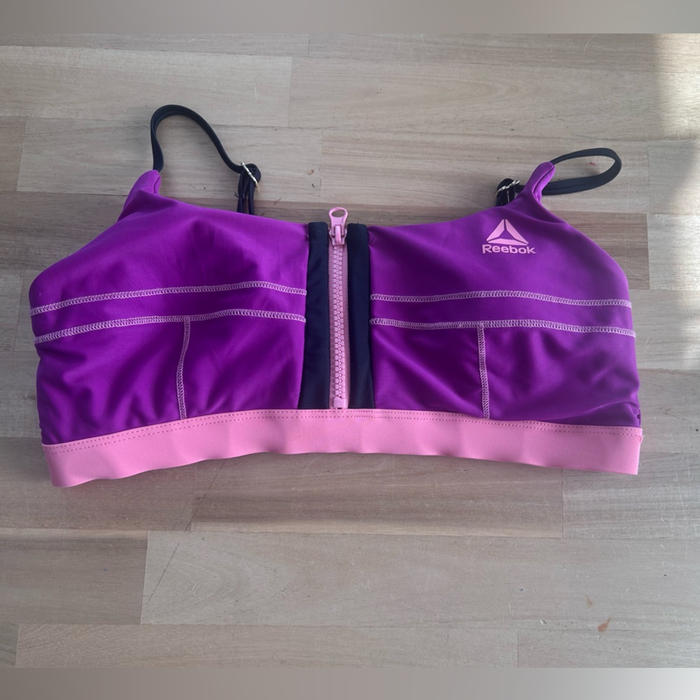 Haut de maillot sport Reebok 💜
Taille M